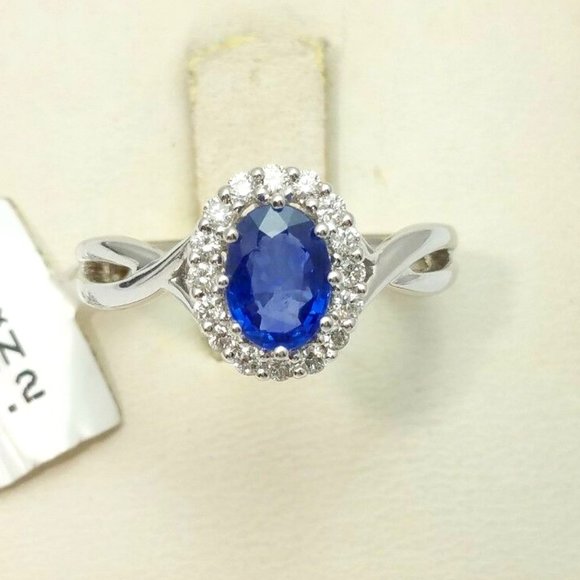 Exquisite 14K Karat Solid White Gold Ladies Ring With Diamonds & Sapphire - Picture 1 of 11